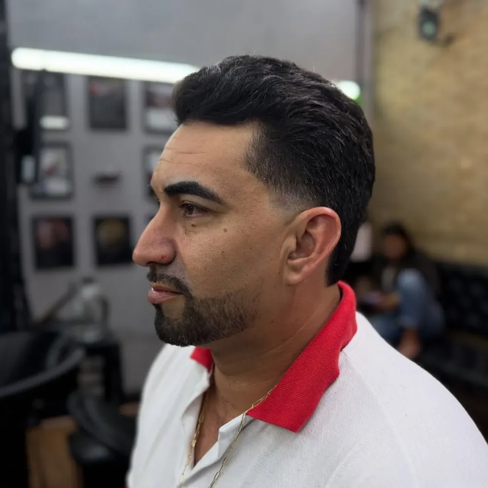 Depois: Corte, sobrancelha e barba na Duck's Barber